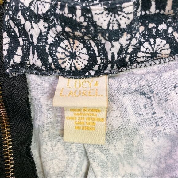 𝅺lucy & Laurel Printed Skirt - Picture 8 of 9